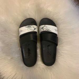 VS PINK slides